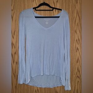 American Eagle Outfitters Women's Light Blue V-Neck Top
